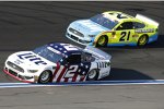 Brad Keselowski (Penske) und Paul Menard (Wood) 