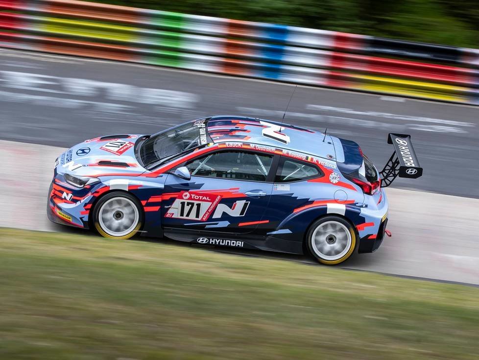 Hyundai Veloster TCR