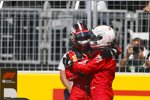 Charles Leclerc (Ferrari) und Sebastian Vettel (Ferrari) 