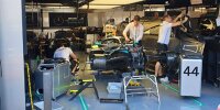 Bild zum Inhalt: Sorgen um Hamilton-Auto: Mercedes entdeckt Hydraulik-Leck