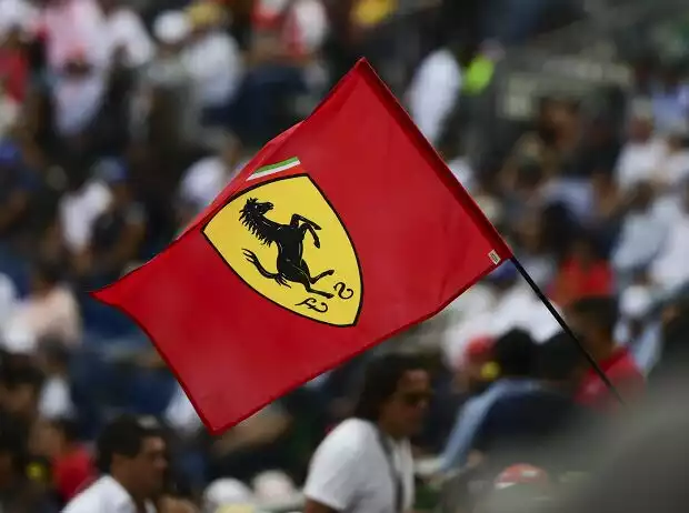 Ferrari-Fahne Titel-Bild zur News: Ferrari-Fahne