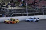 Joey Logano (Penske) und Kevin Harvick (Stewart-Haas) 