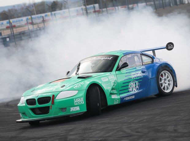 Falken-Drift-Show