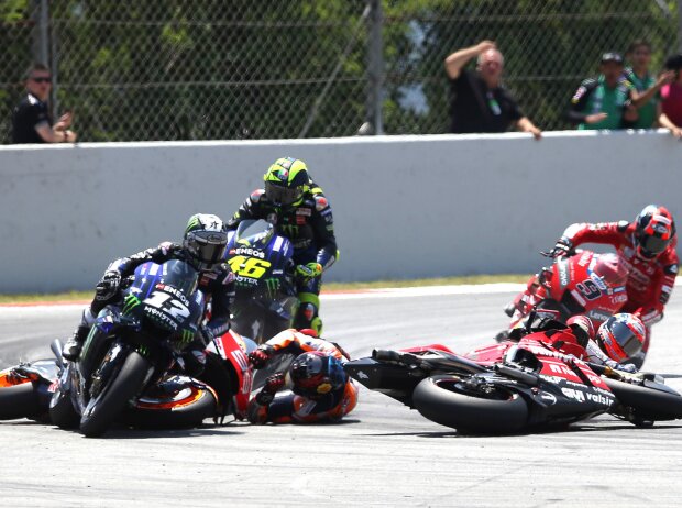 Crash: Jorge Lorenzo, Andrea Dovizioso, Maverick Vinales, Valentino Rossi