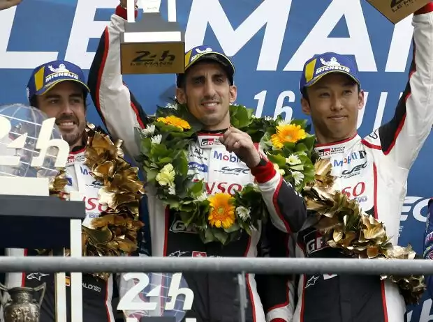 Kazuki Nakajima, Fernando Alonso Titel-Bild zur News: Kazuki Nakajima, Fernando Alonso