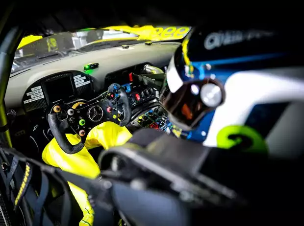 Mercedes-AMG GT3, Cockpit Titel-Bild zur News: Mercedes-AMG GT3, Cockpit