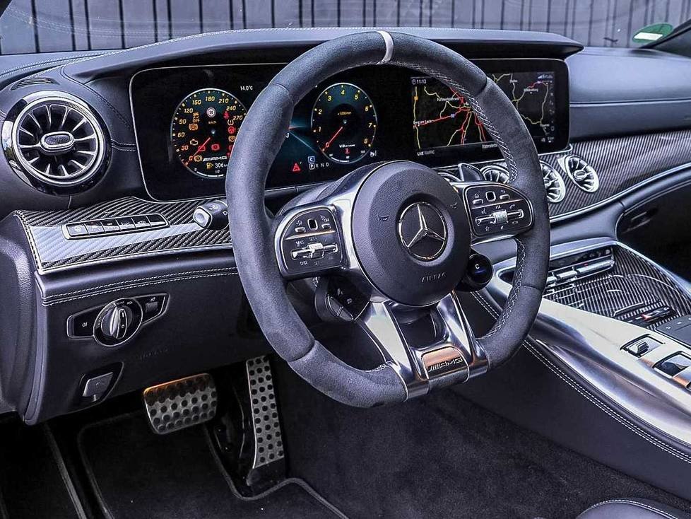Innenraum und Cockpit des Mercedes-AMG GT 63 S 4-Türer Coupé