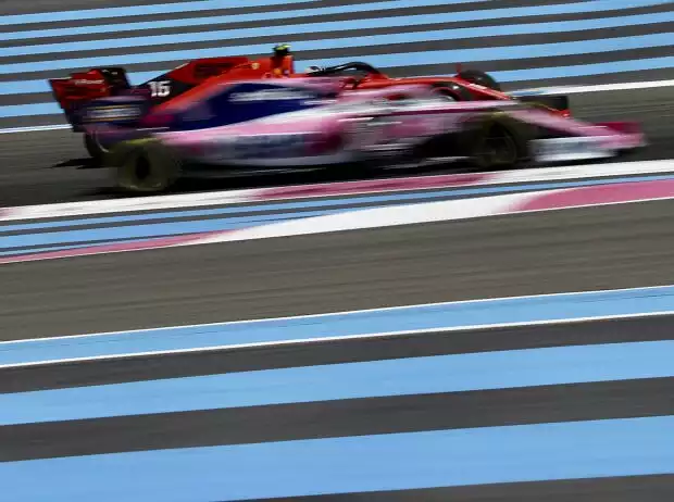 Charles Leclerc, Sergio Perez Titel-Bild zur News: Charles Leclerc, Sergio Perez