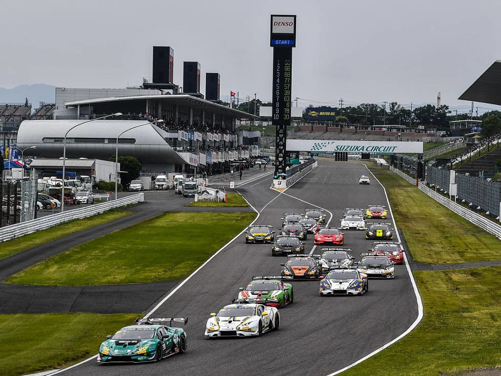 Start der Lamborghini Super Trofeo Asia 2019 in Suzuka