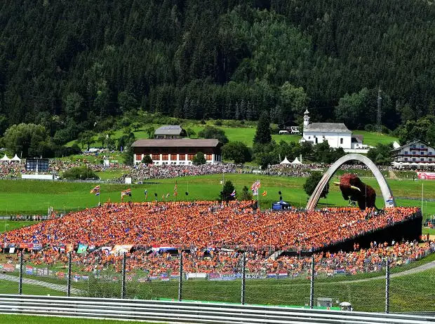 Titel-Bild zur News: Fans in Spielberg