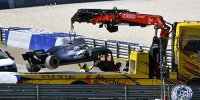 Bild zum Inhalt: Drei Formel-1-Stars fliegen im Training ab: Hatte der Wind Schuld?