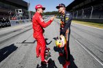 Charles Leclerc (Ferrari) und Max Verstappen (Red Bull) 