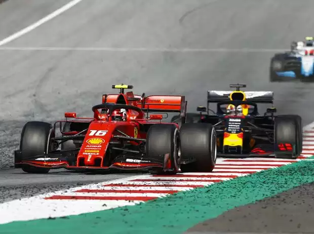 Charles Leclerc, Max Verstappen Titel-Bild zur News: Charles Leclerc, Max Verstappen