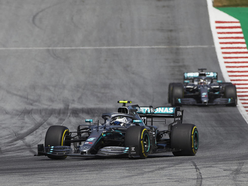 Valtteri Bottas, Lewis Hamilton