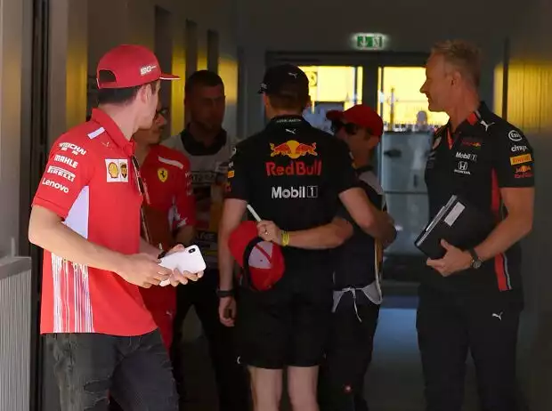 Charles Leclerc, Max Verstappen Titel-Bild zur News: Charles Leclerc, Max Verstappen