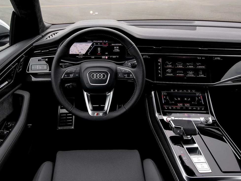 Innenraum und Cockpit des Audi SQ8 TDI 2019