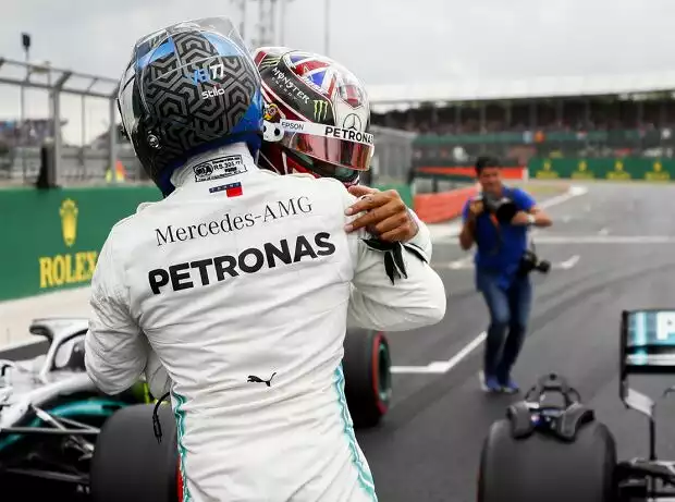 Valtteri Bottas, Lewis Hamilton Titel-Bild zur News: Valtteri Bottas, Lewis Hamilton