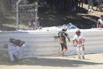 Leon Haslam stürzt in Lauf 1