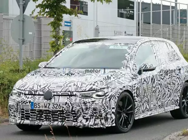 Volkswagen Golf GTI Spy Photos Titel-Bild zur News: Volkswagen Golf GTI Spy Photos