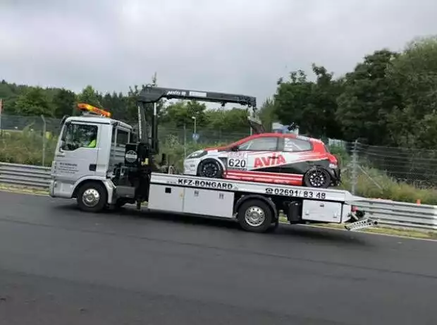 Renault Clio, Abschleppwagen Titel-Bild zur News: Renault Clio, Abschleppwagen