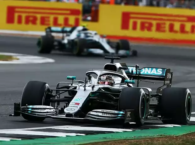 Lewis Hamilton, Valtteri Bottas Titel-Bild zur News: Lewis Hamilton, Valtteri Bottas