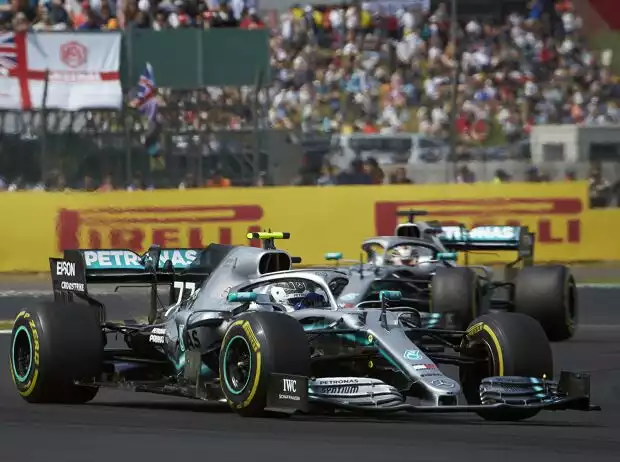 Valtteri Bottas, Lewis Hamilton Titel-Bild zur News: Valtteri Bottas, Lewis Hamilton