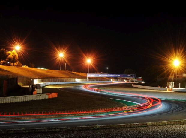 Titel-Bild zur News: Circuit de Barcelona-Catalunya bei Nacht