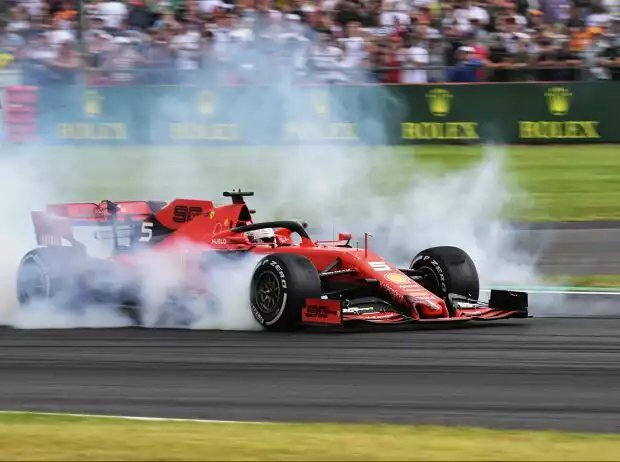 Sebastian Vettel, Max Verstappen Titel-Bild zur News: Sebastian Vettel, Max Verstappen