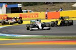 Lewis Hamilton (Mercedes) vor Nico Hülkenberg (Renault) 