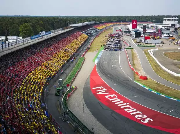 Titel-Bild zur News: Fans in Hockenheim, Motodrom