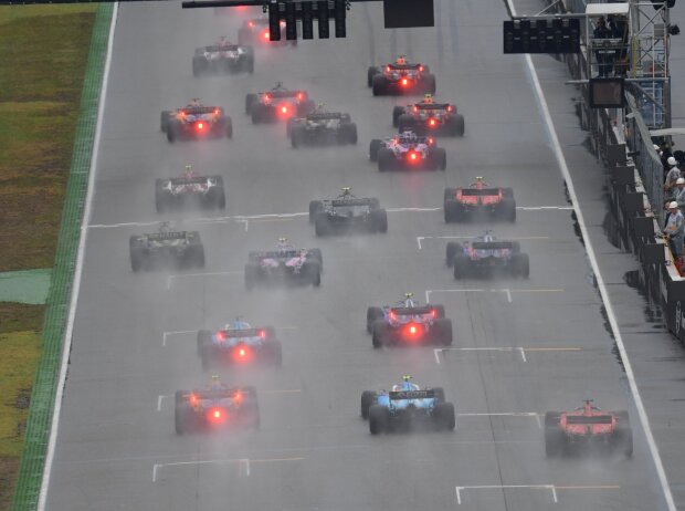 Titel-Bild zur News: Lewis Hamilton, Valtteri Bottas, Max Verstappen, Kimi Räikkönen, Pierre Gasly