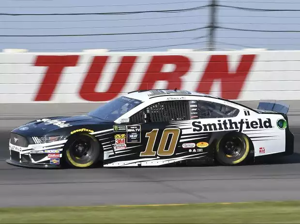 Aric Almirola Titel-Bild zur News: Aric Almirola