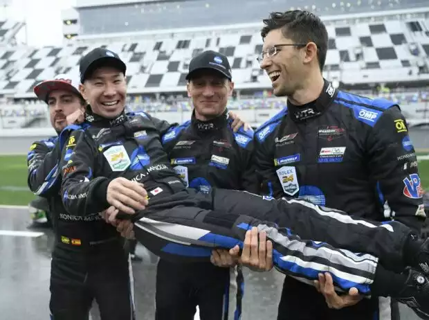 Renger van der Zande, Fernando Alonso, Kamui Kobayashi, Jordan Taylor Titel-Bild zur News: Renger van der Zande, Fernando Alonso, Kamui Kobayashi, Jordan Taylor