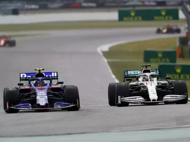 Alexander Albon, Lewis Hamilton Titel-Bild zur News: Alexander Albon, Lewis Hamilton