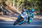 Lucy Glöckner auf der BMW S1000R von Wunderlich