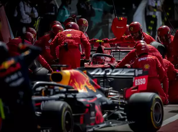 Charles Leclerc, Max Verstappen Titel-Bild zur News: Charles Leclerc, Max Verstappen