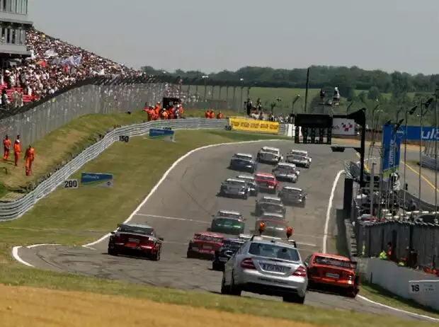 Titel-Bild zur News: Brands Hatch, Start, 2006