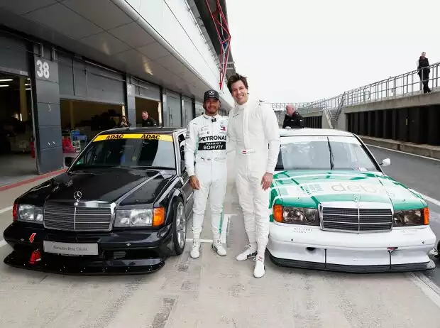 Toto Wolff, Lewis Hamilton, Mercedes 190 E Evo II, DTM Titel-Bild zur News: Toto Wolff, Lewis Hamilton, Mercedes 190 E Evo II, DTM