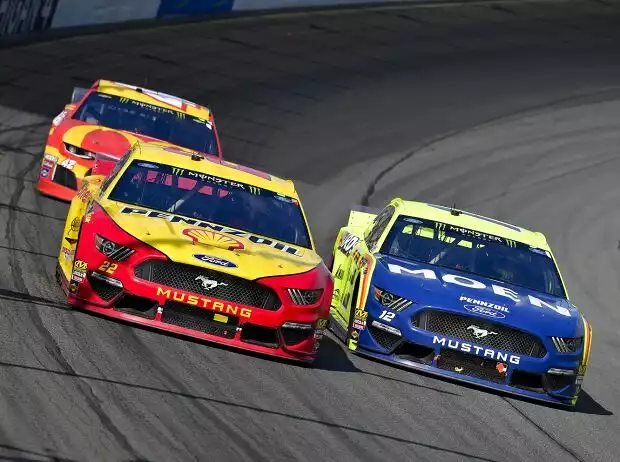 Joey Logano, Ryan Blaney, Kyle Larson Titel-Bild zur News: Joey Logano, Ryan Blaney, Kyle Larson
