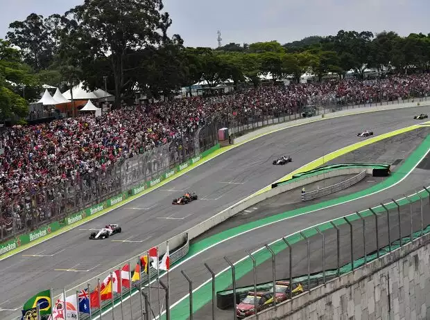 Marcus Ericsson, Daniel Ricciardo Titel-Bild zur News: Marcus Ericsson, Daniel Ricciardo