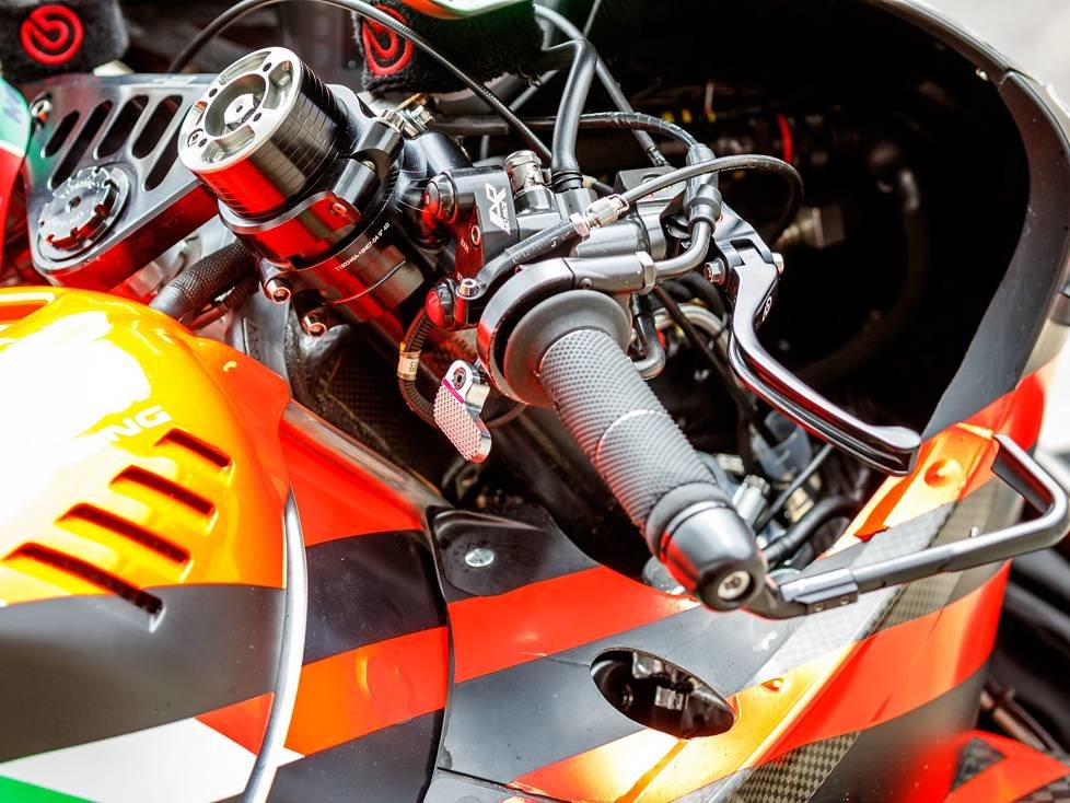 Aprilia Holeshot Device