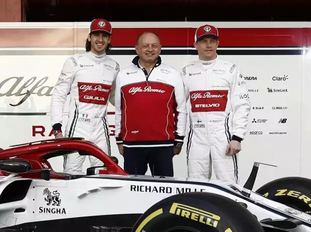 Titel-Bild zur News: Antonio Giovinazzi, Kimi Räikkönen
