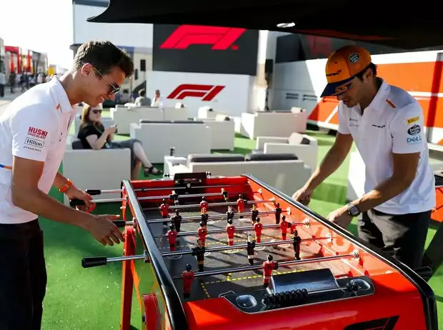 Lando Norris, Carlos Sainz Titel-Bild zur News: Lando Norris, Carlos Sainz