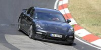 Porsche Panamera Facelift mit ungewöhnlichem Auspuff Porsche Panamera Facelift mit ungewöhnlichem Auspuff