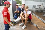 Marcus Ericsson und Charles Leclerc (Ferrari) 