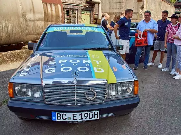 Mercedes-Benz 190E Edition Laureus Sport for Good auf dem Schöne Sterne Festival 2019 Titel-Bild zur News: Mercedes-Benz 190E Edition Laureus Sport for Good auf dem Schöne Sterne Festival 2019