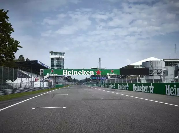 Start-Ziel-Gerade in Monza Titel-Bild zur News: Start-Ziel-Gerade in Monza