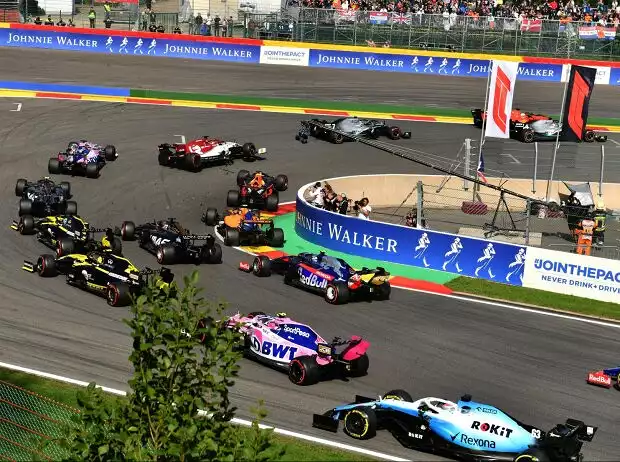 Max Verstappen, Kimi Räikkönen Titel-Bild zur News: Max Verstappen, Kimi Räikkönen