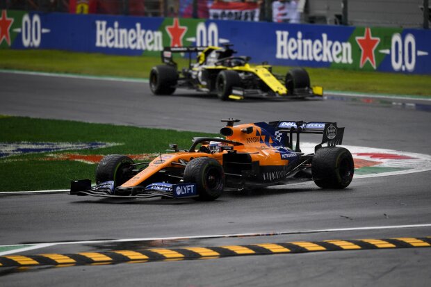 Carlos Sainz Nico Hülkenberg McLaren McLaren F1 Team F1 ~Carlos Sainz (McLaren) und Nico Hülkenberg (Renault) ~ 