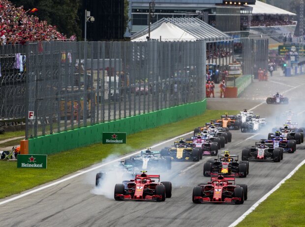 Titel-Bild zur News: Start zum GP Italien 2018 in Monza: Kimi Räikkönen, Sebastian Vettel, Lewis Hamilton, Valtteri Bottas, Max Verstappen